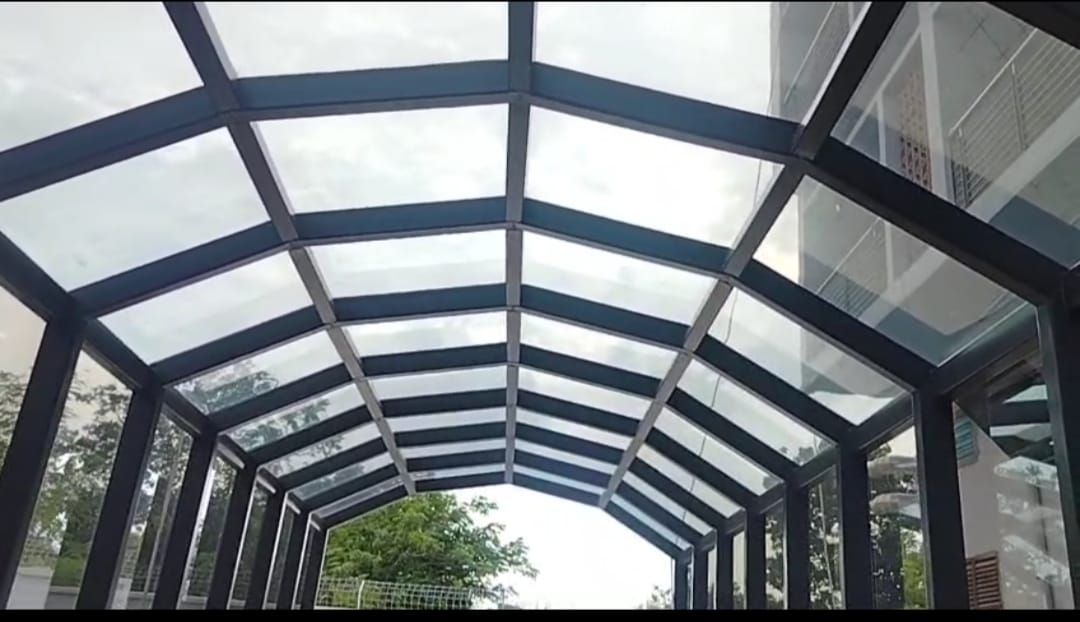 National University Glass Facade Ramp